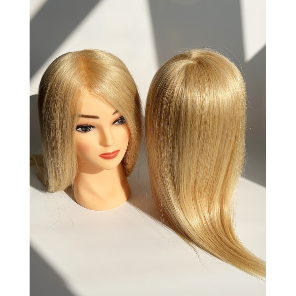 Манекен-голова Rstyle навчальний блонд 40 см Манекен-голова Rstyle навчальний блонд 40 см
